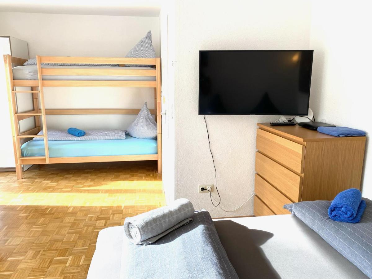 Gemuetliche Privatzimmer Mit Geteiltem Bad, Kueche Und Garten München Exteriör bild