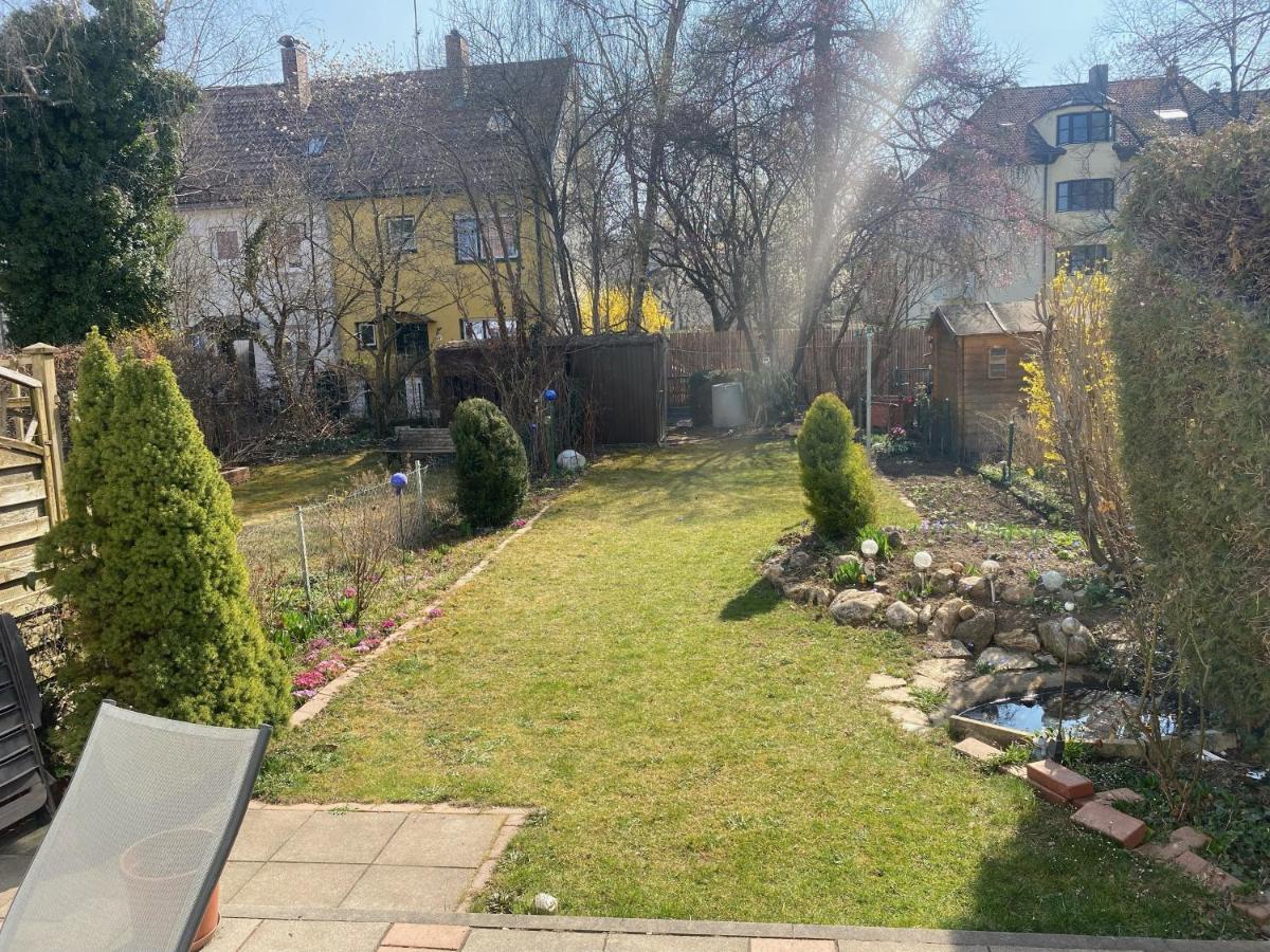 Gemuetliche Privatzimmer Mit Geteiltem Bad, Kueche Und Garten München Exteriör bild