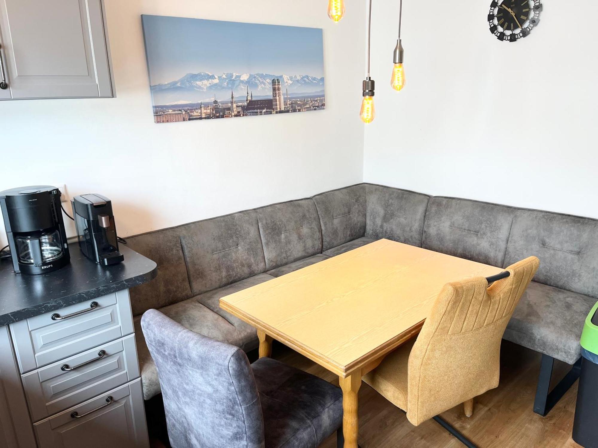 Gemuetliche Privatzimmer Mit Geteiltem Bad, Kueche Und Garten München Exteriör bild